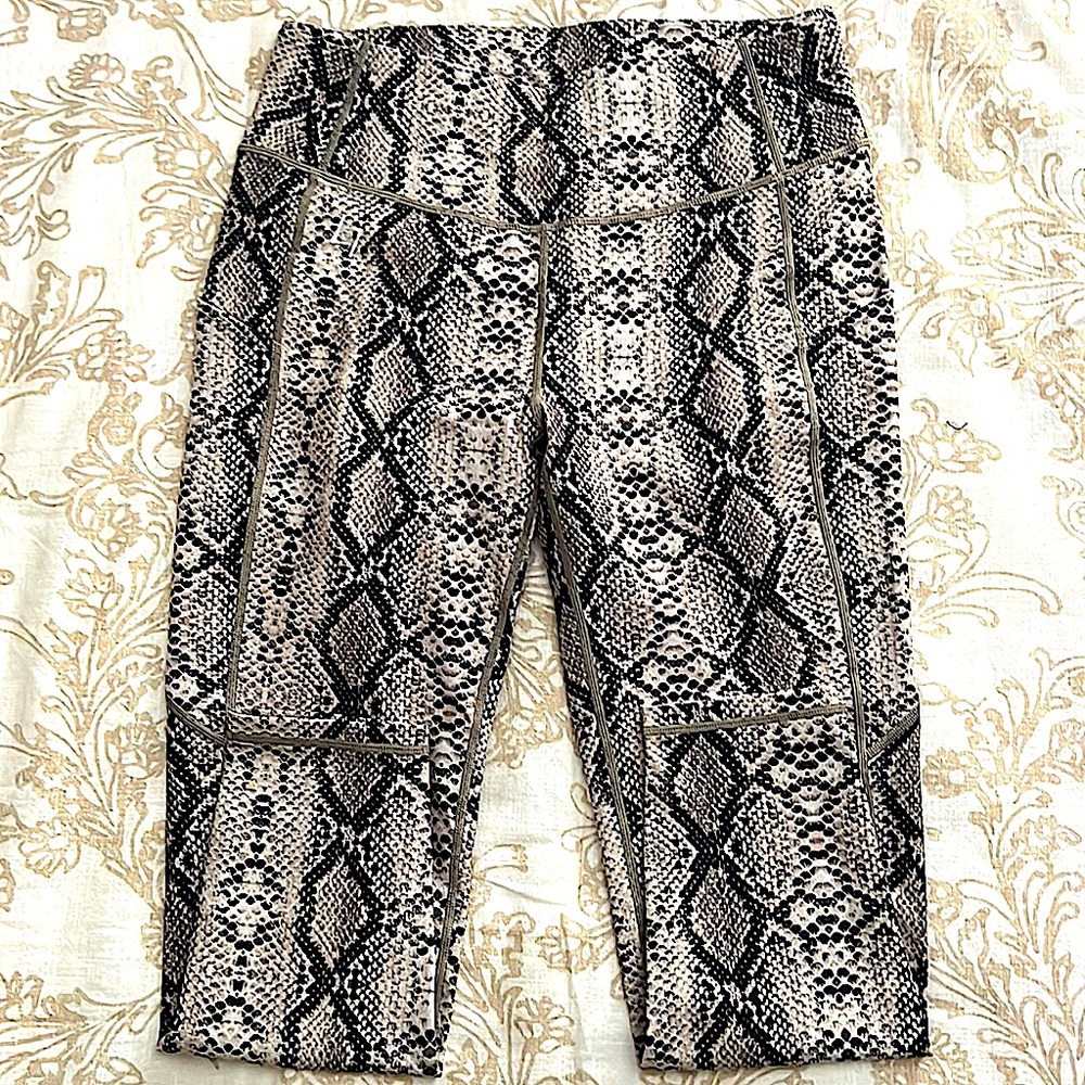 Fittin Women’s Large Leopard Print Leggings Brown NWT